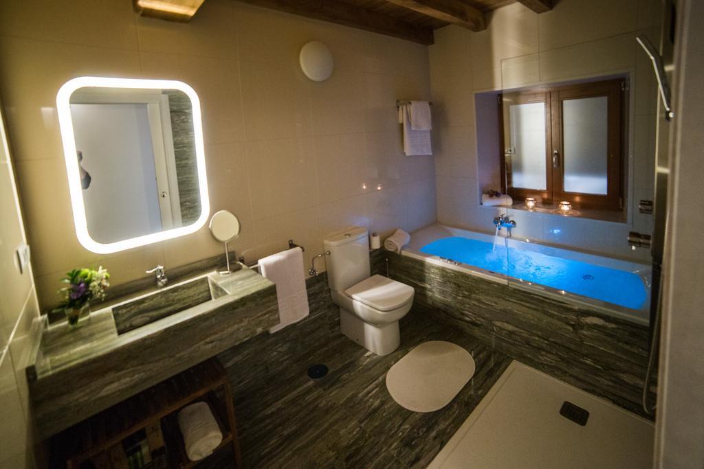 Casa Juancito Guest House ซานติอาโก เด กอมโปสเตลา ห้อง รูปภาพ